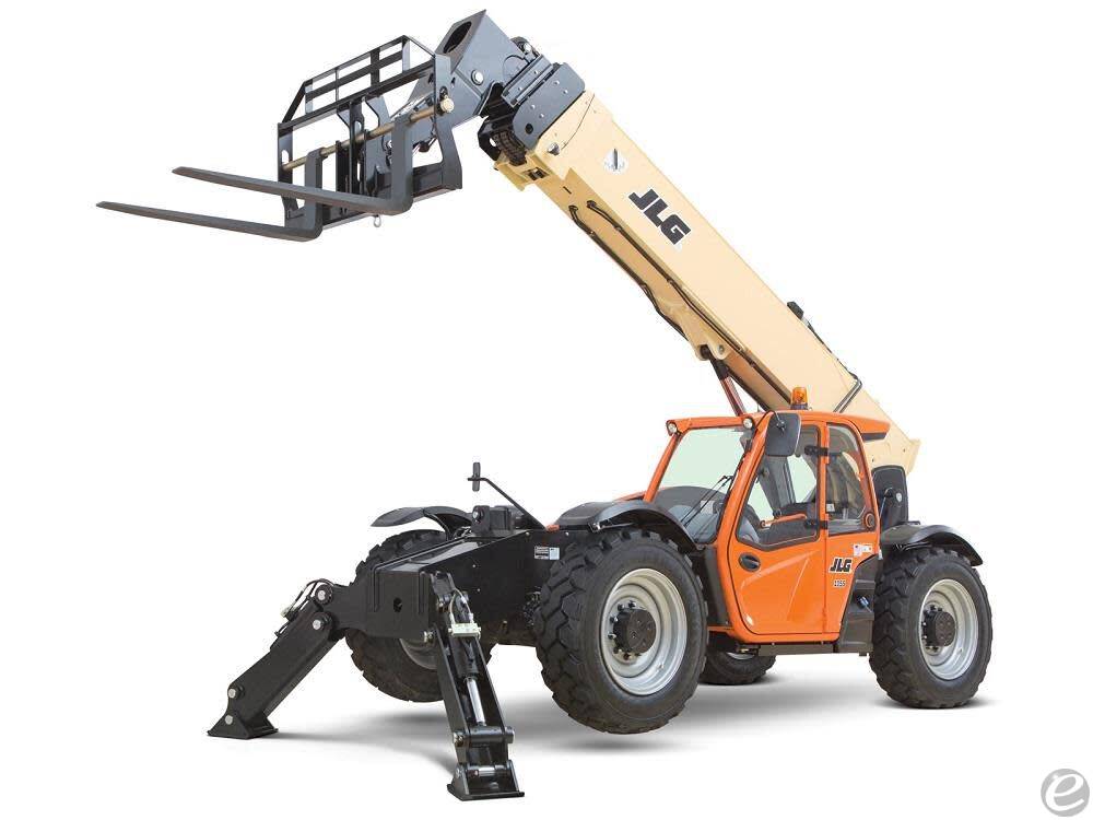 JLG 823